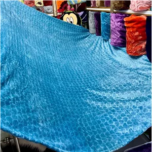پتو نرمینه دونفره مسافرتی مدل سروین برجسته ساکدار آبی فیروزه ای