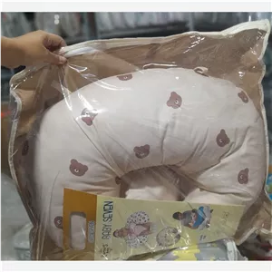 بالش یو کودک جنس مخمل برند کارترز 