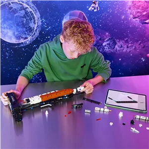 لگو 632 تکه سری Technic مدل NASA Artemis Space Launch System Rocket کد 42221