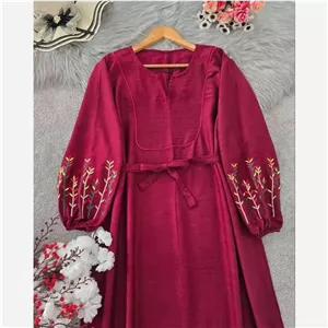 کفتان کلدوزی نرگسی جنس بابوس فری سایز رنگ نسکافه ای و زرشکی