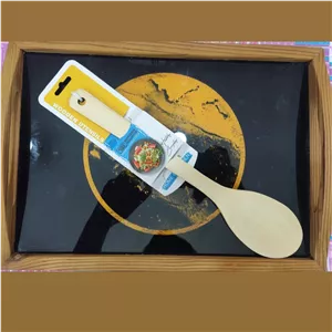 قاشق چوبی