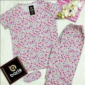 ست راحتی زنانه شامل تیشرت شلوار چشم بند طرح گل ریز آبی صورتی  100درصد نخ پنبه محصول ترکیه سایزبندی مناسب سایز 44 تا 52