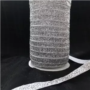 روبان مخمل شاین یک سانتی،نقره ای.ربان مخمل زری.روبان شاین دار.روبان زری دار.