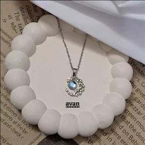 گروه ماه پر نگین گالری آوان 