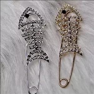 گلسینه فلزی طرح اسکلت ماهی 