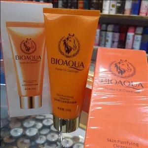 فوم شستشو  بیو اکوا اسب روشن کننده قوی پوست برطرف کننده لکهای پوستی کک و اکنه ابرسان قوی پوست 