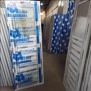 درب یو پی وی سی آماده سرویس و حمام. هزینه پس کرایه درب منزل و ب عهده مشتری میباشد