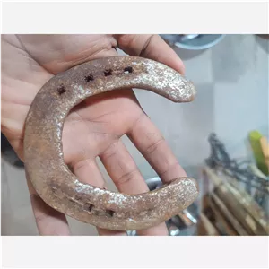 نعل اسب هشت سوراخه