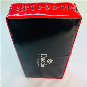 میت بالشتی کاراته و تکواندو اعلاع
