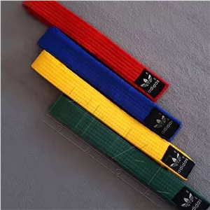 کمربند نیمه اعلاع کاراته