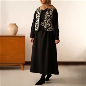 ست وست سوزن دوزی با پیراهن (جلیقه)