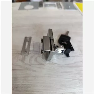قفل درب شیشه ای