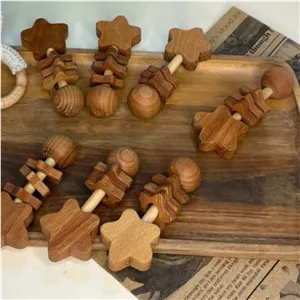 دمبل چوبی جغجغه نوزاد چوبی ستاره و گوی