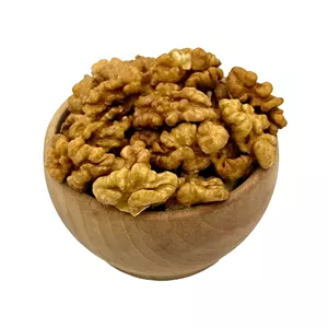 مغز گردو شکسته
