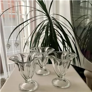 بستنی خوری گل کریستال 260 سی سی هزینه ارسال به عهده مشتری