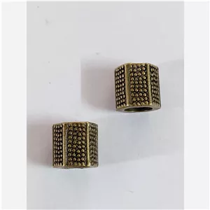 خرج کار برنزی آویز