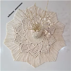 ست رومیزی گرد رنگ شیری - ست رومیزی دستساز مکرومه - ست 3 تیکه جلومبلی و عسلی بافت و دستساز- سبک بوهو و مدرن