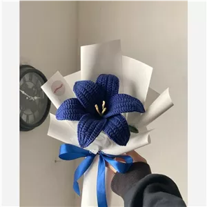 گل لیلیوم بافتنی دسته گل بافتنی لیلیوم