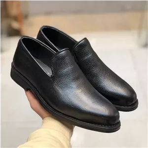 کفش چرم مجلسی مردانه طرح کالج مشکی رویه چرم طبیعی آستر بزی کفی طبی زیره لاستیک نشکن ضمانت 6 ماهه