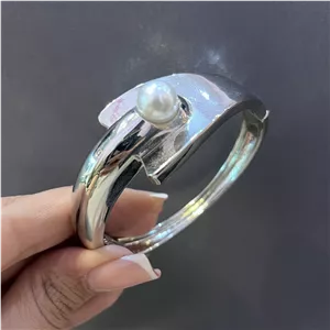 دستبند النگویی زنانه مدل مروارید کد 03 P3R