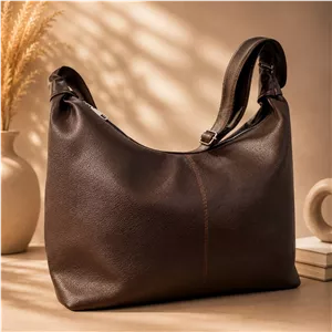بند قابل تنظیم کیف دوشی چرم هلالی مشکی قهوهای سایز 25×35