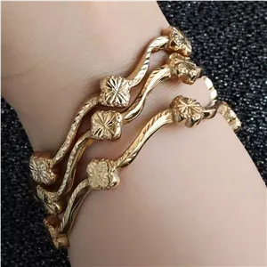 النگو ونکلیف موجی طلاروس رنگ ثابت طرح طلا دو عددی