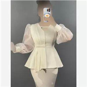 کت زنانه مجلسی پارچه مازراتی با آستین ارگانزا و خرج کار مروارید دوزی شده
