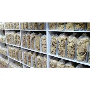 نان خشک و تنوری سنتی یزد با کیفیتی عالی 