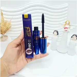 ریمل حجم دهنده و پر پشت کننده دایسل