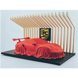 ماکت دکوری پورشه 911 GT3 RS روی پایه نمایشگاهی