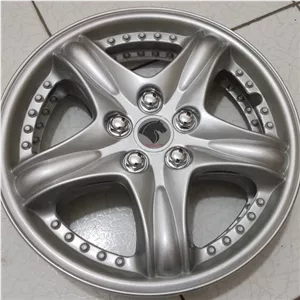 قالپاق طرح رینگ رانا پلاس و معمولی سایز رینگ و لاستیک فابریک چرخ ماشین رانایی 14 اینچ مدل اسپرت جدید 5پره پیچ استیل رنگ