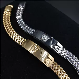 دستبند استیل مردانه پلاک طرح ورساچ VERSACE زنجیر چهار وجهی دولاین رنگ ثابت کد amp (پس کرایه)