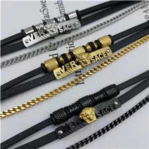 دستبند مردانه و پسرانه چرم و پلاک استیل ورساچه Bulgari سه لاین رنگ ثابت کد amp (پس کرایه)