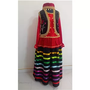 لباس محلی گیلانی زنانه مخمل جواهر دوزی شده به همراه کلاه و شال حریر (متراژ عرض دامن 6 متر)پک 4 عددی