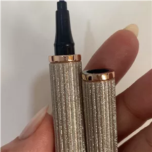 خط چشم ماژیکی ابی