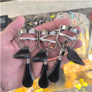 فر مژه ساده کیفیت مناسب