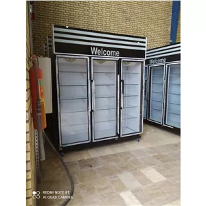 یخچال صنعتی ویترینی فروشگاهی3 درب مشکی رادیات سفارشی سرما صنعت 