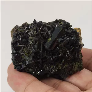 راف سنگ اپیدوت معدنی و طبیعی تفرش ایران