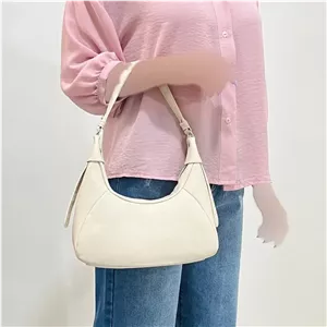 کیف دستی و دوشی زنانه مدل قایقی زارا کد 1416 جنس چرم مصنوعی
