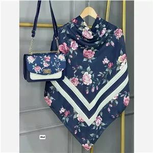 ست کیف و روسری گلاره با کیف مخمل و چرم و روسری نخی منگولهدار