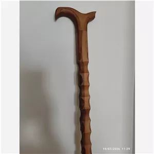 عصای چوبی ،گردو ،تماما کار دست (ارسال پس کرایه با تیپاکس)