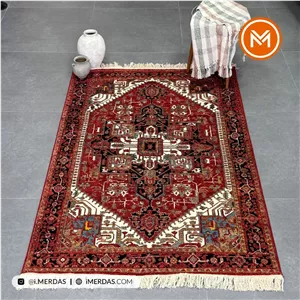 فرش گبه کد 132 زمینه لاکی