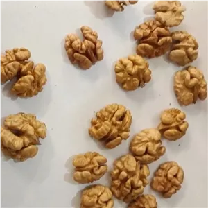 مغز گردو اعلا دو پر سفید 