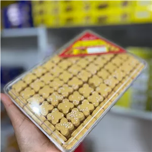شیرینی نخودی مرغوب کرمانشاه با تزیین کنجد 