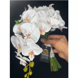 دسته گل عروس ارکیده مدل آبشاری همرا با گل کت داماد