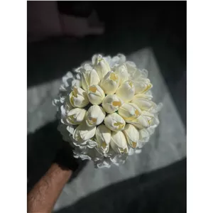 دسته گل عروس لاله و هورتانزیا