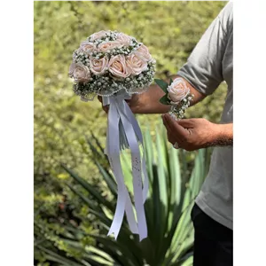 دسته گل عروس رز گلبهی و ربان(با نوشته اسم و تاریخ عقد و عروسی دلخواه شما) ب همراه گل کت داماد