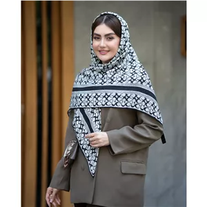 روسری نخی سفید مشکی برند کوچ