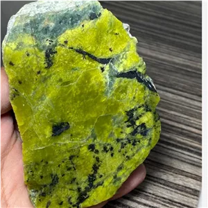سنگ راف یشم سرپانتین طبیعی خوش رنگ کد7761
