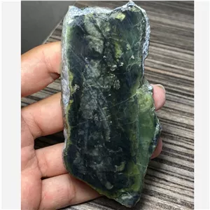 سنگ طبیعی یشم سرپانتین خام کد7754